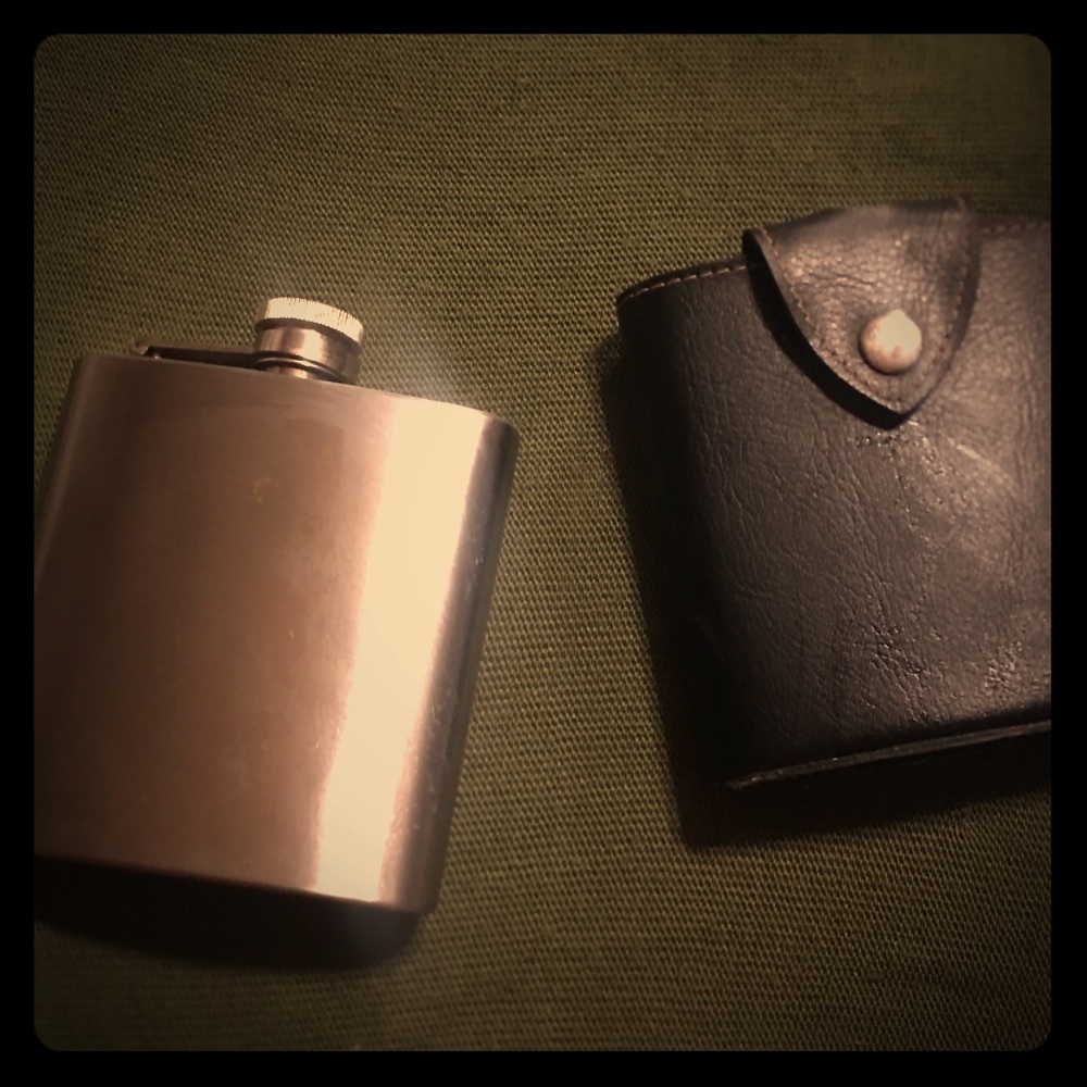 Stainless steel drinking flask